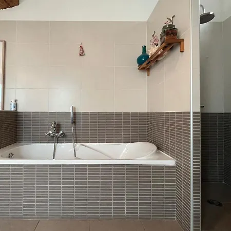 Bed & Breakfast La Casa Occitane 2*