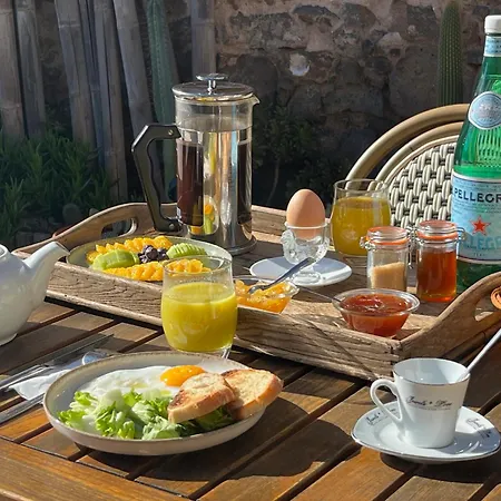 La Casa Occitane Bed & Breakfast 4*